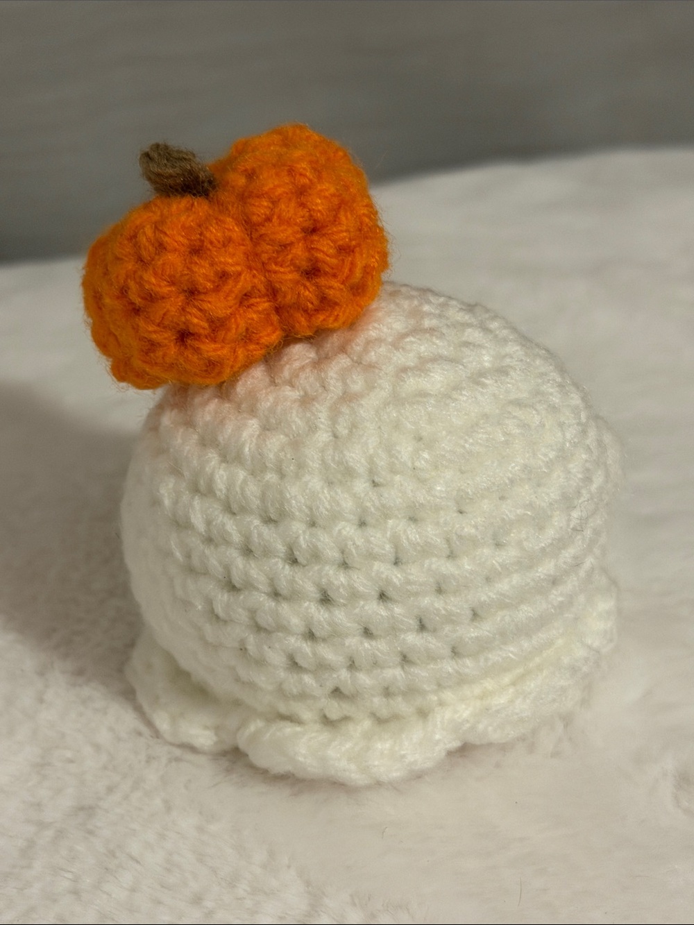Crochet Halloween Mini ghost with Pumpkin Hat - Picture 5 of 8